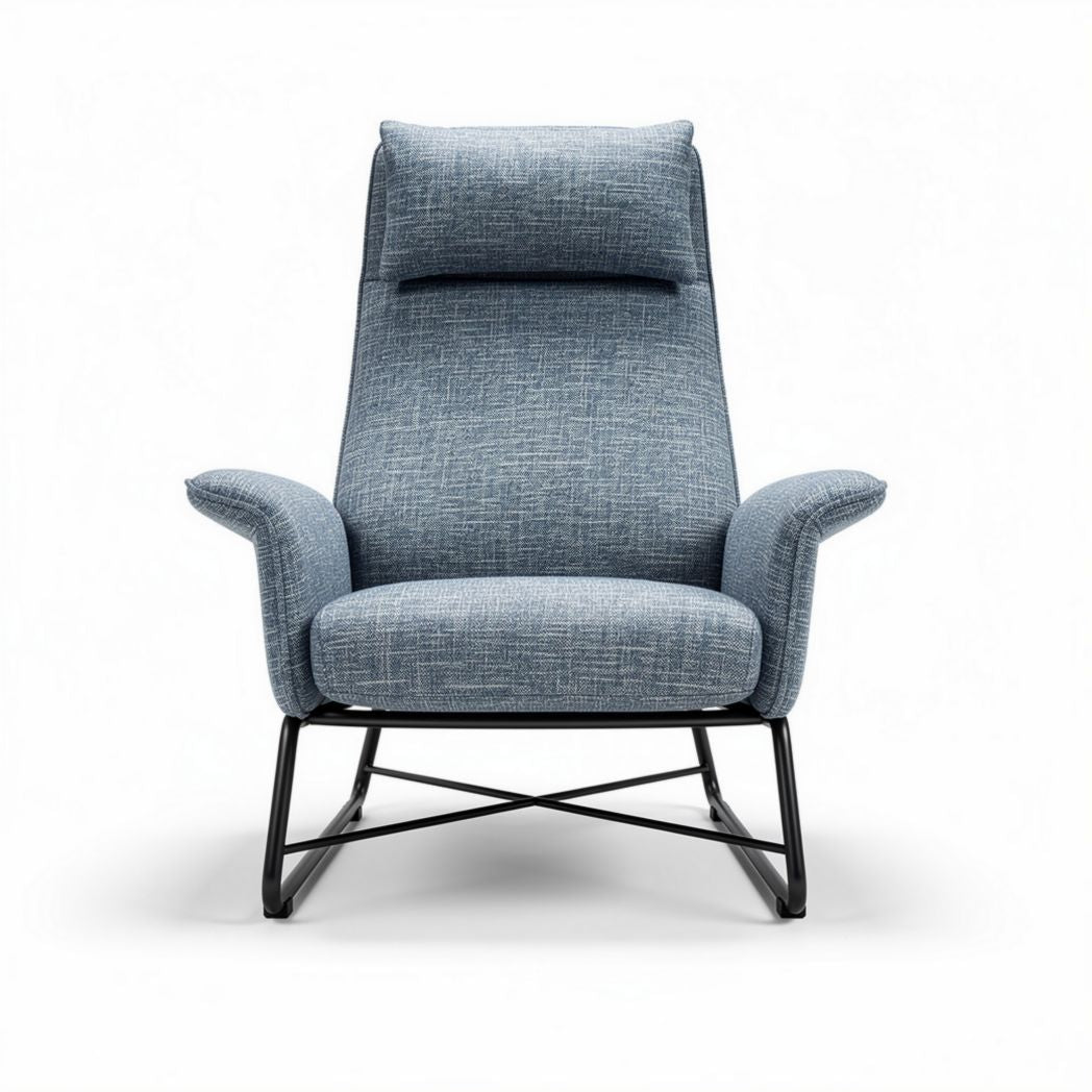 Stoel met stoffen bekleding in lichtblauw en zwart metalen frame 80 x 75 x 100cm